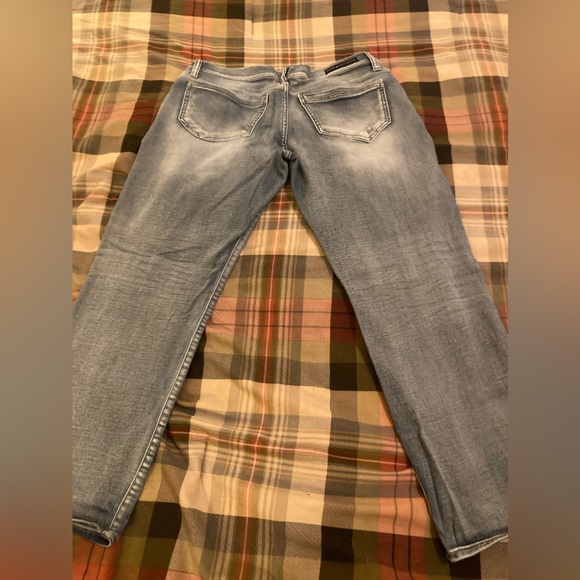 Rock & Republic Denim - Rock & Republic Light Wash Jeans, Size 16/33. Worn once, excellent condition